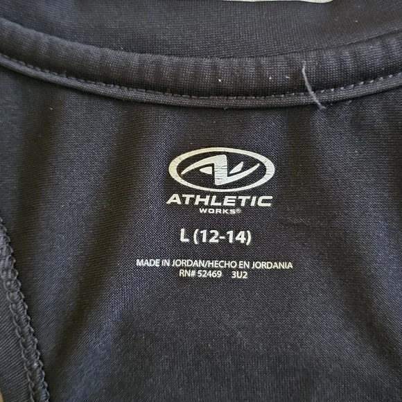 Black Sleeveless Women's Top - Picture 3 of 3